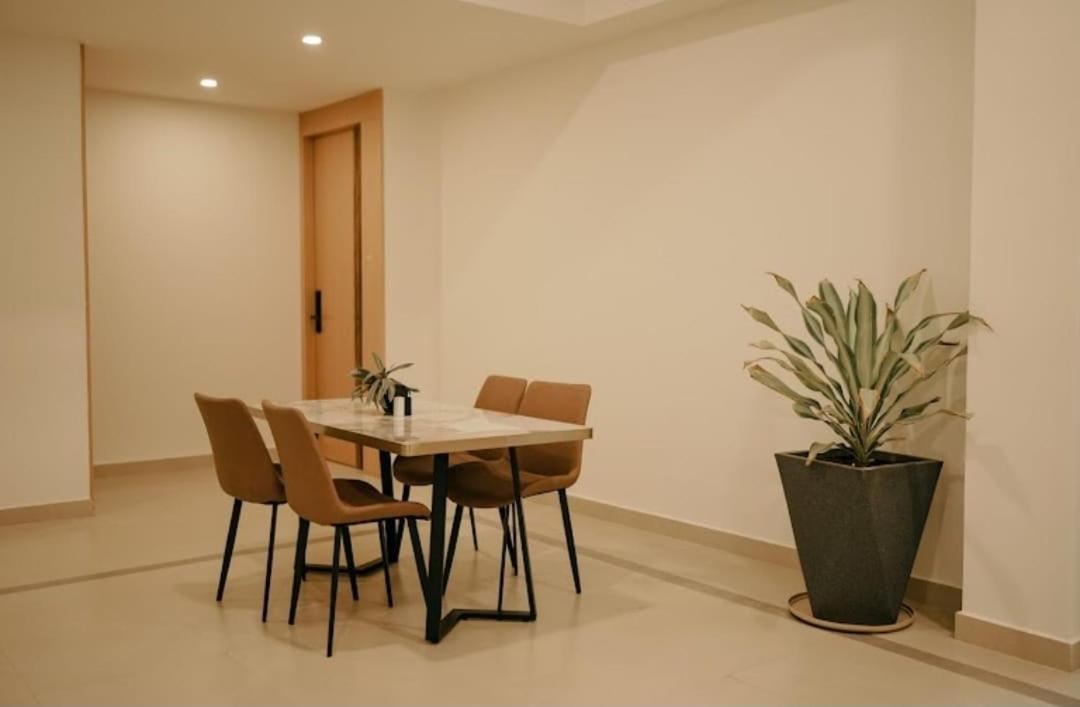 Atmosfera Bengaluru, India Aparthotel Exterior photo